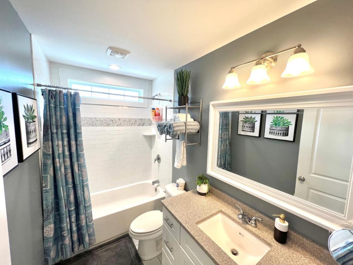 Stylish Cozy Tree House Pet Friendly!!! Villa Wilmington Exterior foto