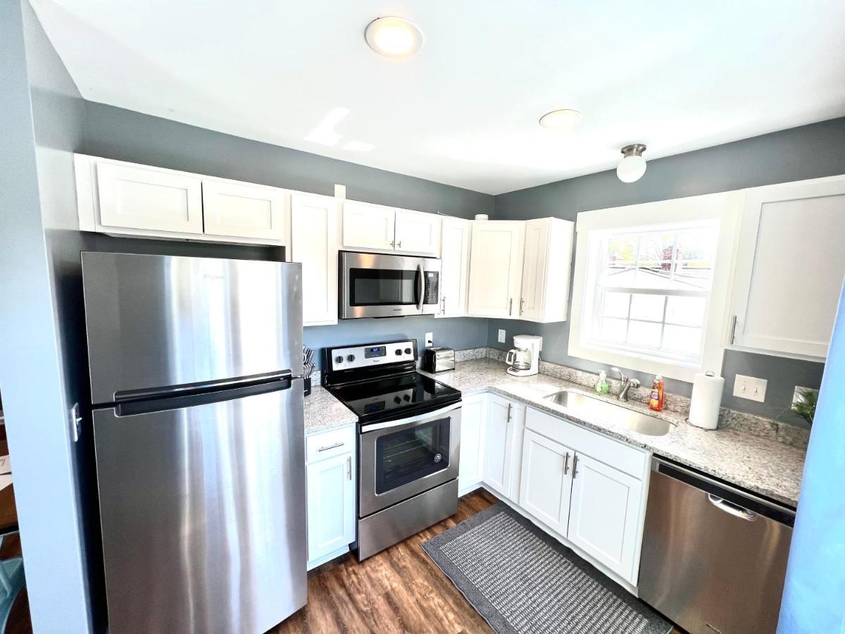 Stylish Cozy Tree House Pet Friendly!!! Villa Wilmington Exterior foto