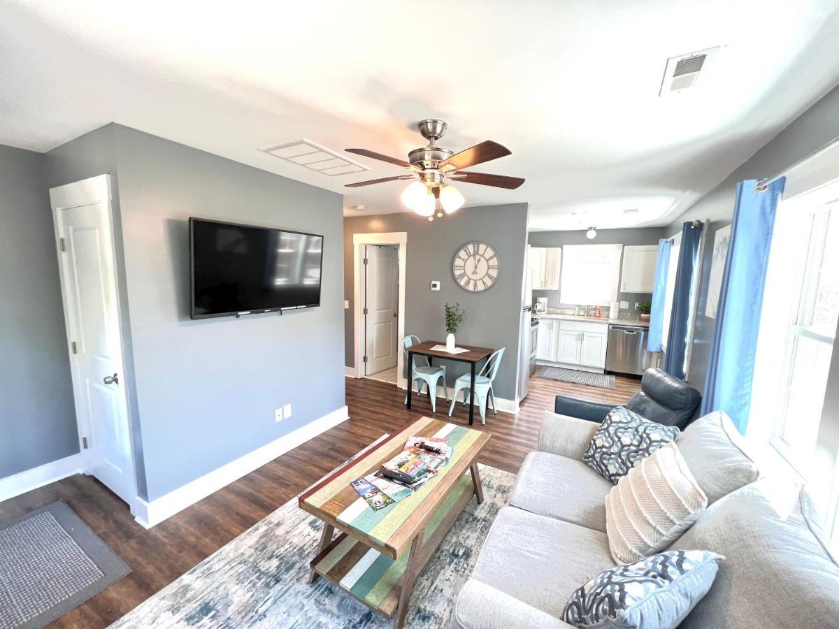 Stylish Cozy Tree House Pet Friendly!!! Villa Wilmington Exterior foto